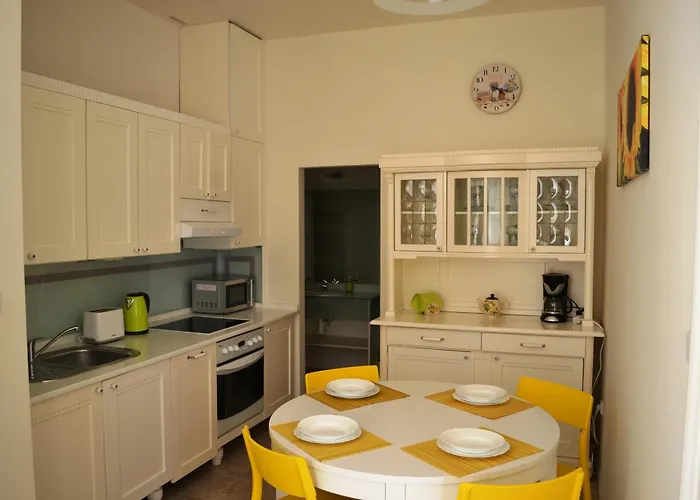 Sunflower 2BDR Flat By Ruterra