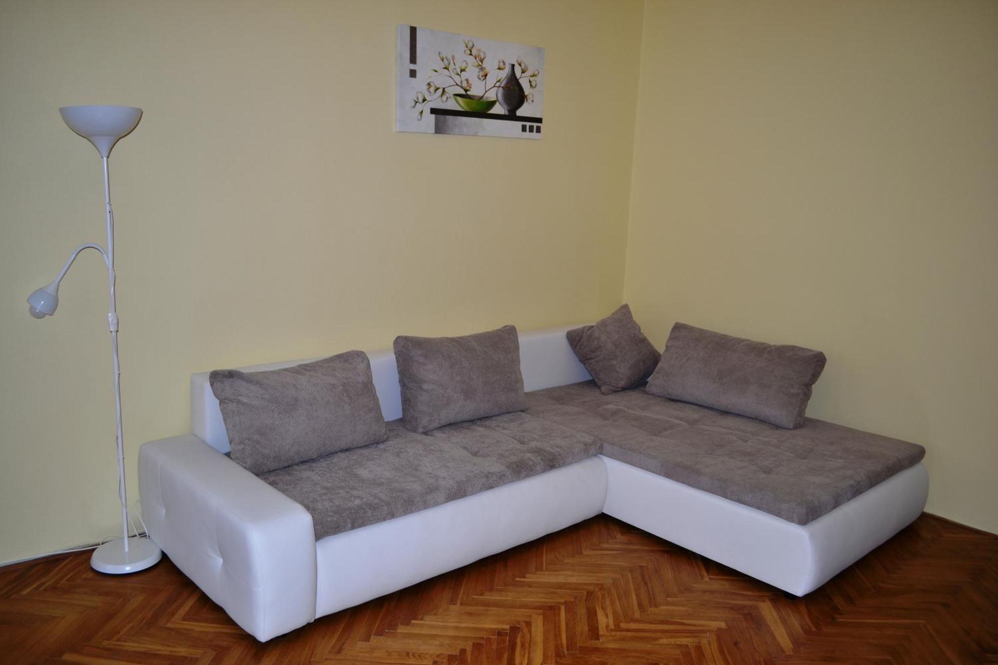 Sunflower 2bdr Flat By Ruterra Apartmán
